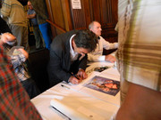 Frederik_Warder_signing_litho.jpg