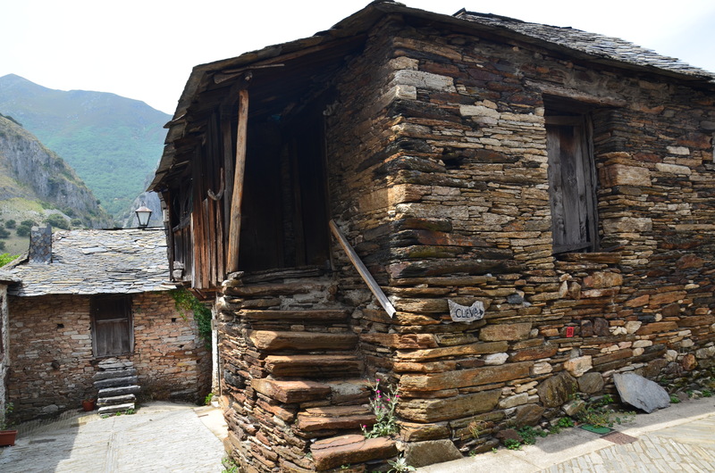 PEÑALBA DE SANTIAGO-22-6-2017-LEÓN - Los pueblos más bonitos de España-2010/2023 (40)