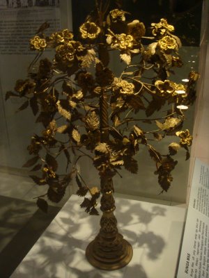 ufti bunga emas