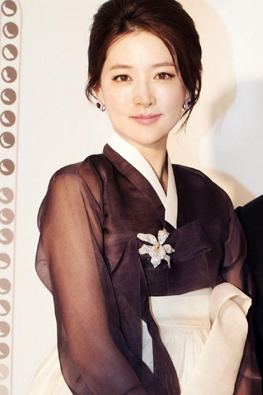 07Lee-young-ae01.jpg