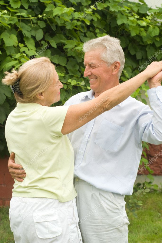 depositphotos_6740699-stock-photo-nice-elderly-couple-dancing.jpg