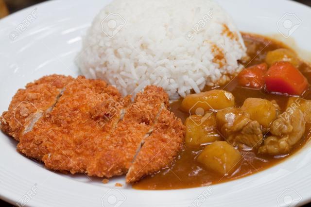 [Image: 8270105-japanese-curry-rice-with-pork-on...otatoe.jpg]
