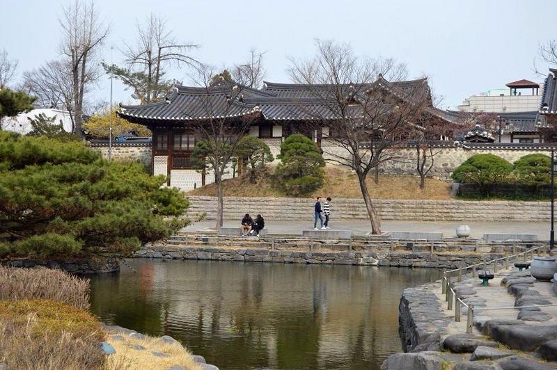 Seúl-Palacio Deoksugung,Palacio Gyeonghuigung,Museo de Guerra...y regreso a casa - Mochileros en Corea del Sur (16)