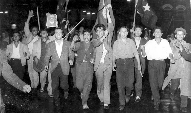 İngilizlerin Kıbrıs Türklerini Katlettiği Miting 27-28 Ocak 1958 Olayları