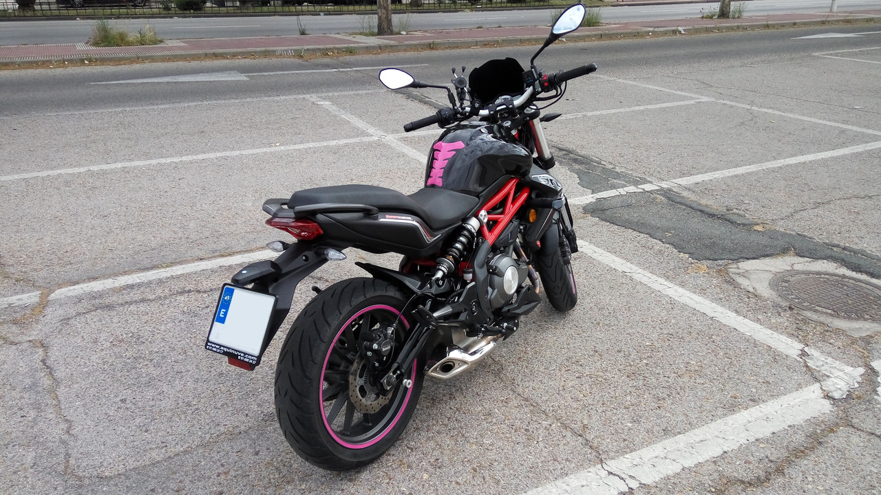 VENDO Benelli BN 302 2017 ABS Naked económica muy equipada con