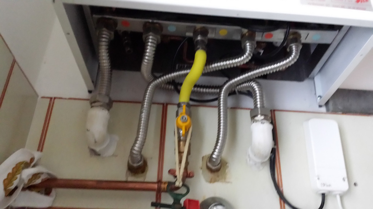 Integrare la termostufa a pelets in impianto esistente Come collegare una stufa a pellet all impianto di riscaldamento