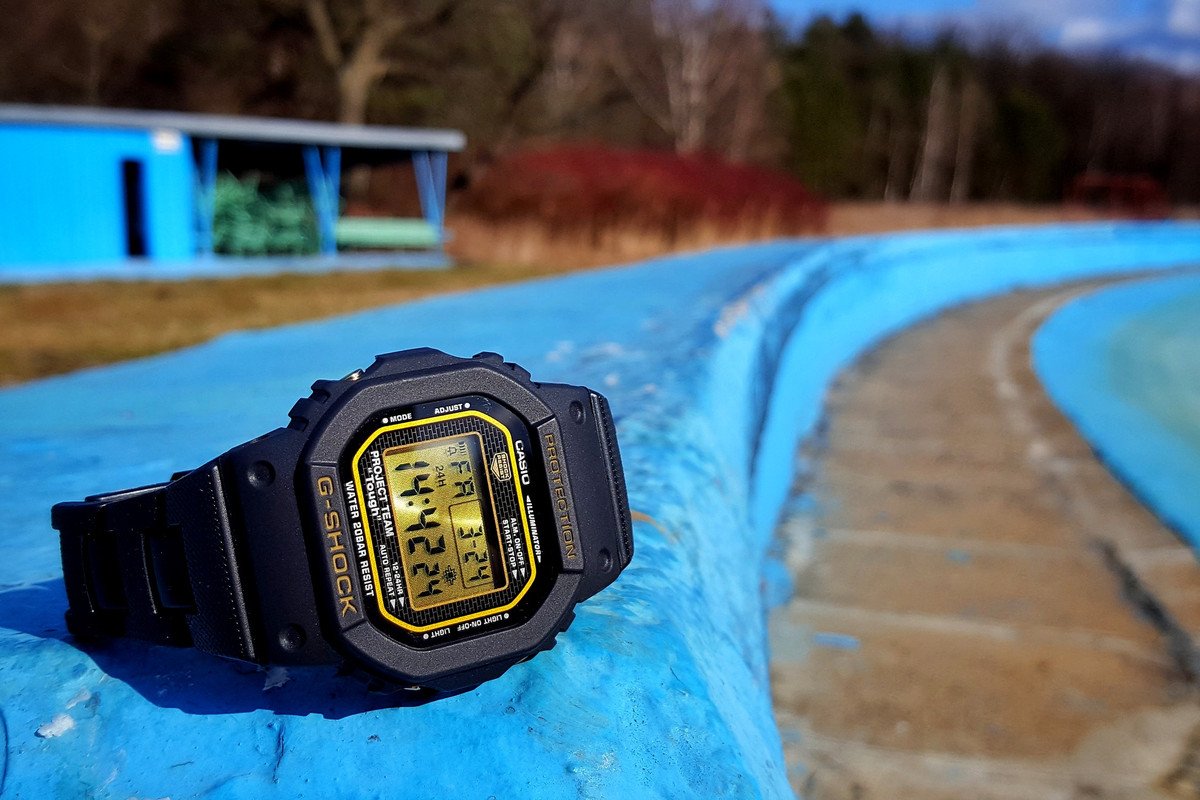 CASIO_G-_SHOCK_DW-5030_D_SWIMMING_POOL.j