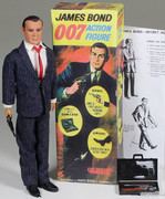 Gilbert_action-figure-16011_1.jpg